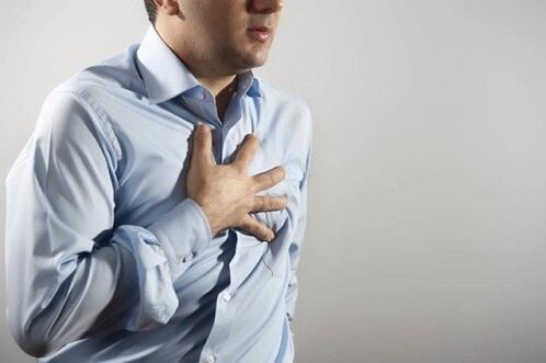 ألم في الصدر كعرض من أعراض تنخر العظم في الثدي